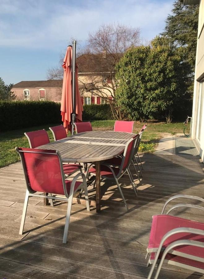 Chambre Lumineuse Dans Une Grande Villa Le Landeron エクステリア 写真